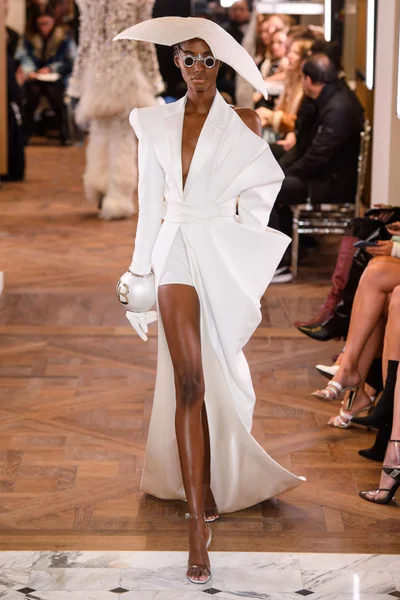 Look 1